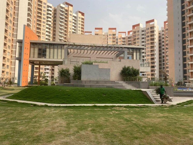 Exterior View, shapoorji-pallonji-joyville-phase-2 3 Bedroom 1852 Sq.Ft. Apartment In Sector 102 Gurgaon 9001652