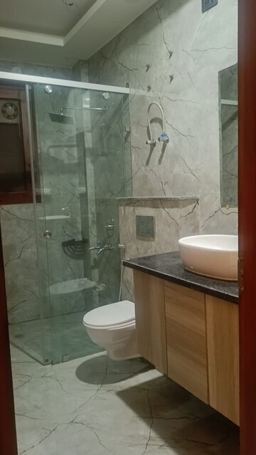 Bathroom in 3 BHK Builder Floor at RWA Apartments Sector 45, Sector 45 – for Rent