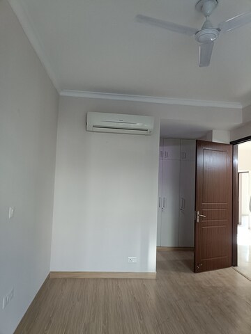 Room in 4 BHK Builder Floor at Ansal API Esencia, Sector 67 – for Rent