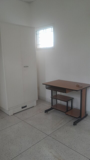 Furnished Amenities in 3 BHK Builder Floor at Unitech South City II, Sector 50 – for Rent