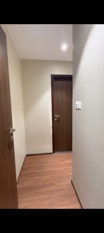 Room in 3 BHK Apartment at Piramal Mahalaxmi, Mahalaxmi – for Rent