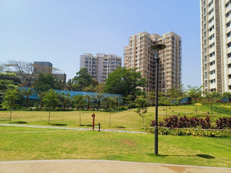 Exterior View, shapoorji-pallonji-vicinia 2 Bedroom 670 Sq.Ft. Apartment In Powai Mumbai 9001850