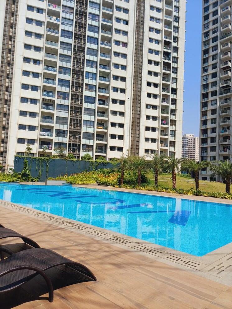 Swimming Pool, shapoorji-pallonji-vicinia 2 Bedroom 670 Sq.Ft. Apartment In Powai Mumbai 9001850