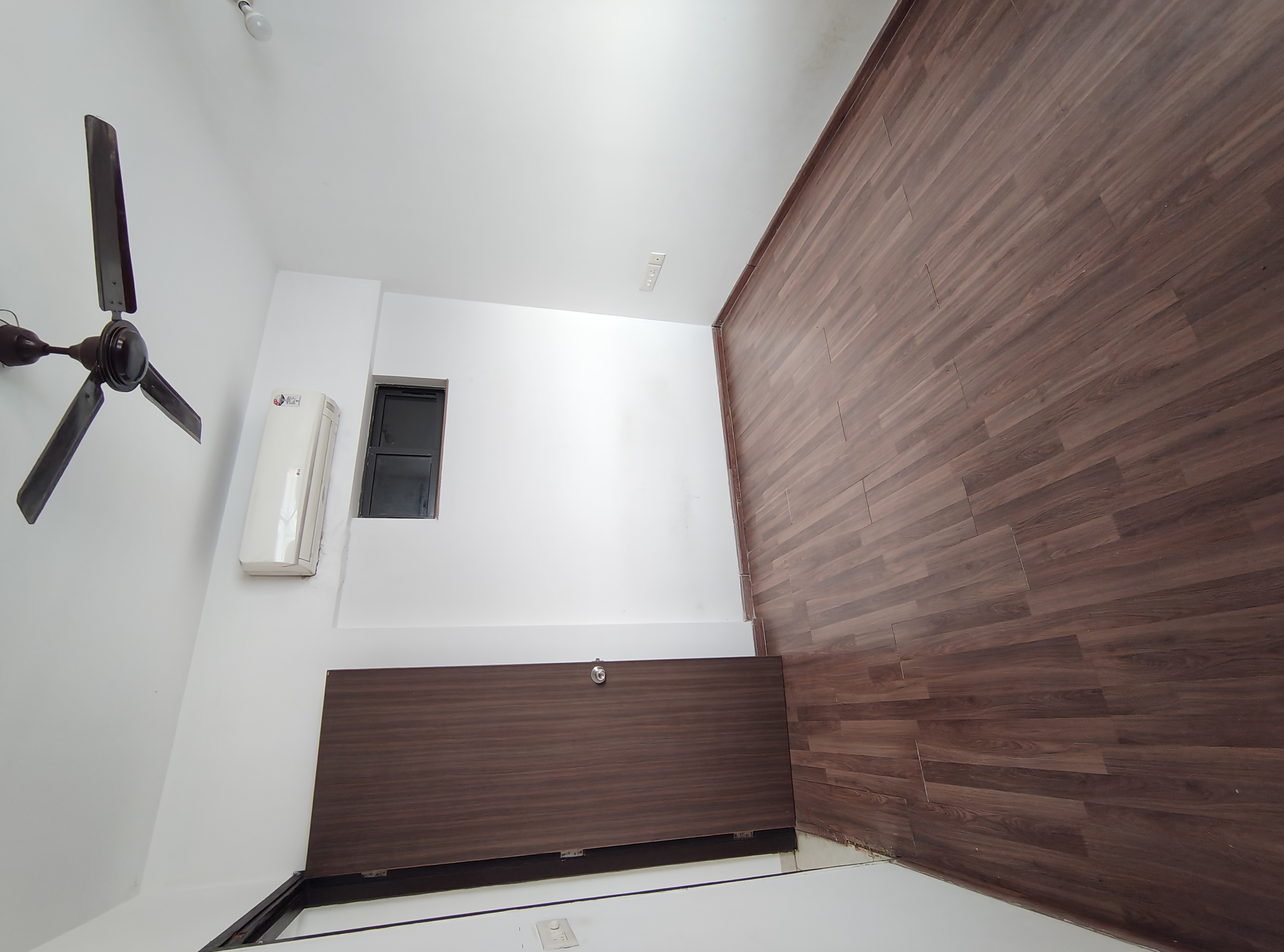 1 BHK + Servant Room Apartment For Rent in Lodha Palava City Lakeshore Greens