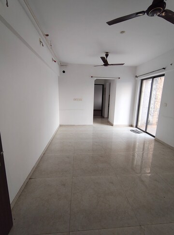 Room in 1 BHK Apartment at Lodha Palava City Lakeshore Greens, Dombivli East – for Rent
