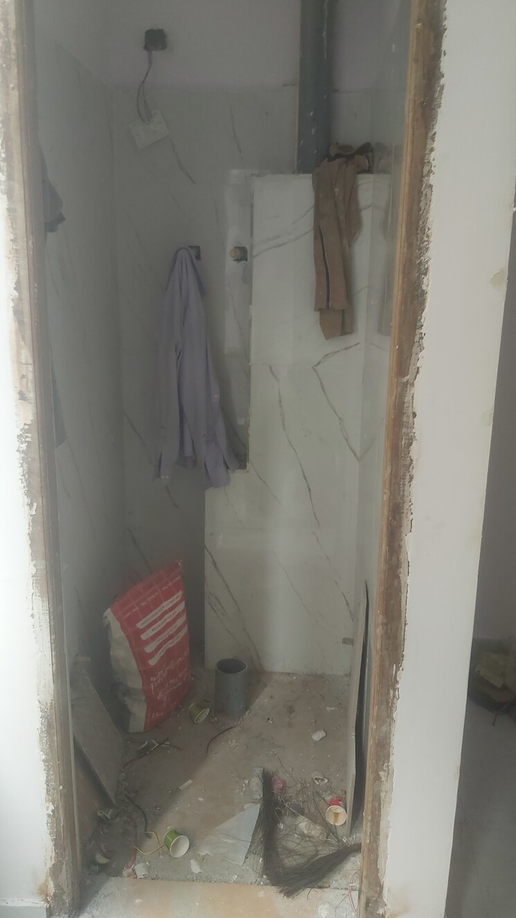 undefined, mayur vihar Commercial Office Space 550 Sq.Ft. In Mayur Vihar Delhi 9001858