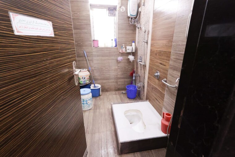 Bathroom, pride-presidency-luxuria 2.5 Bedroom 800 Sq.Ft. Apartment In Ghodbunder Road Thane 9001864