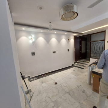 Bathroom in 1 BHK Builder Floor at Malviya Nagar – for Rent