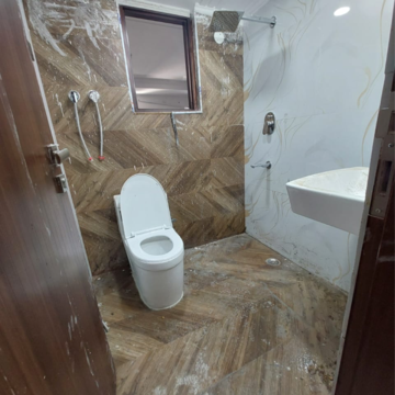 Bathroom in 1 BHK Builder Floor at Malviya Nagar – for Rent