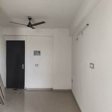 Bathroom in 3 BHK Apartment at ROF Aalayas Phase 2, Sector 102 – for Rent