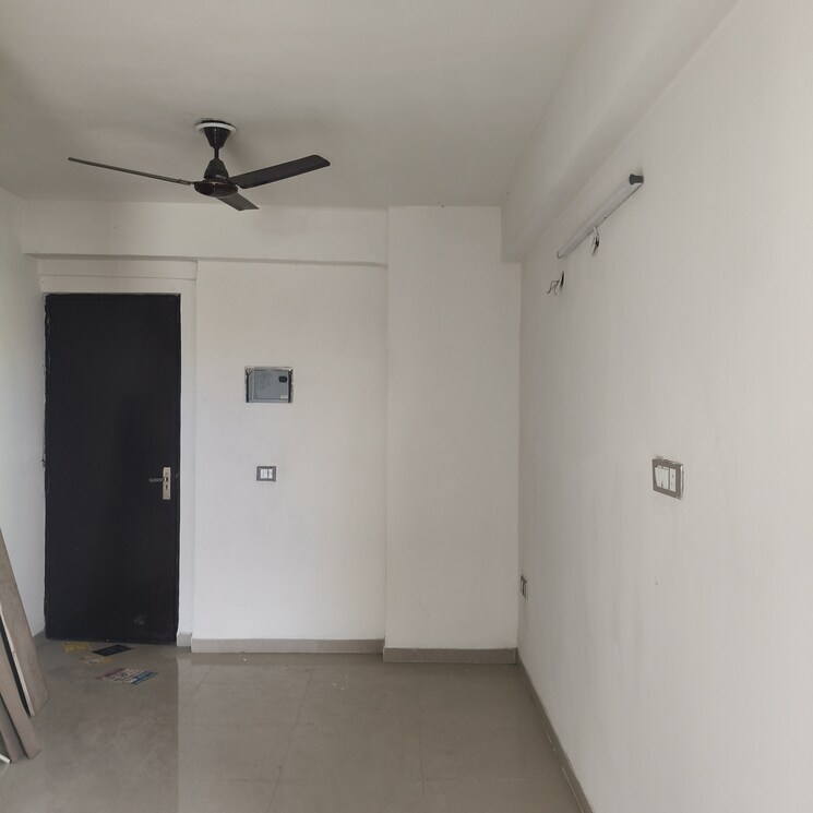Bathroom, rof-aalayas-phase-2 3 Bedroom 645 Sq.Ft. Apartment In Sector 102 Gurgaon 9001897
