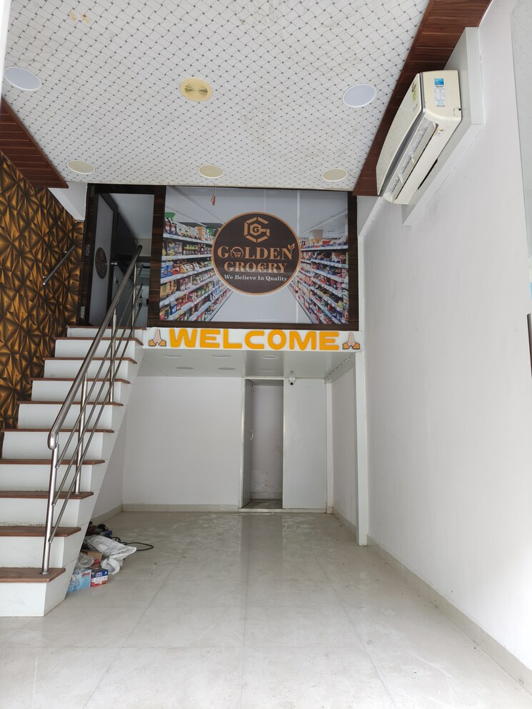 Balcony, seawoods sector 44a Commercial Shop 700 Sq.Ft. In Seawoods Sector 44a Navi Mumbai 9001903