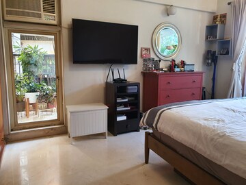 Bedroom in 2 BHK Apartment at Ved Kabir, Santacruz West – for Rent