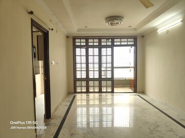Room in 3 BHK Apartment at SMR Vinay Vihar, Tarnaka – for Rent