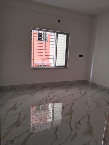 Room in 3 BHK Apartment at Kolkatta Gpo – for Sale