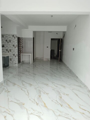 Room in 3 BHK Apartment at Kolkatta Gpo – for Sale