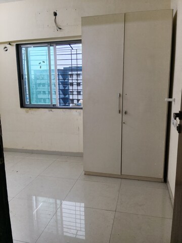 Room in 2 BHK Apartment at Krishna Galaxy Santacruz, Santacruz East – for Rent