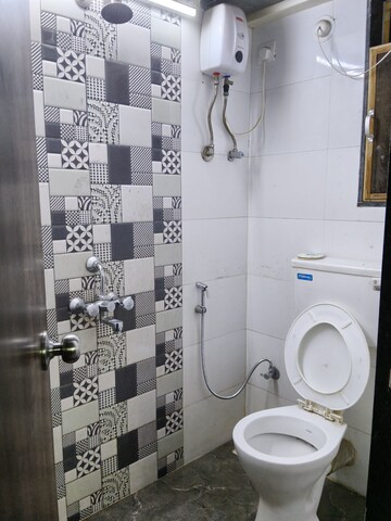 Bathroom in 2 BHK Apartment at Krishna Galaxy Santacruz, Santacruz East – for Rent