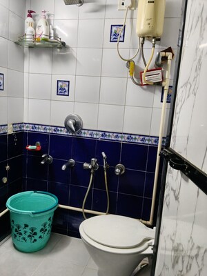 Team Area in 2 BHK Apartment at Sneh CHS Santacruz, Santacruz West – for Sale