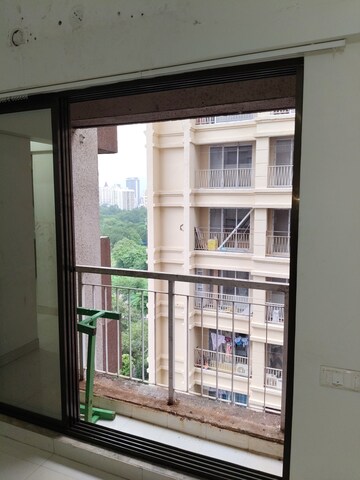 Room in 1 BHK Apartment at Natasha Enclave Vartak Nagar, Vartak Nagar – for Sale