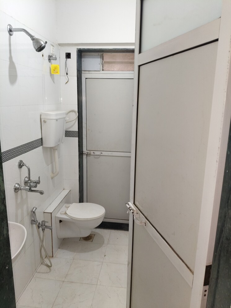 Bathroom, natasha-enclave-vartak-nagar 1 Bedroom 421 Sq.Ft. Apartment In Vartak Nagar Thane 9001920