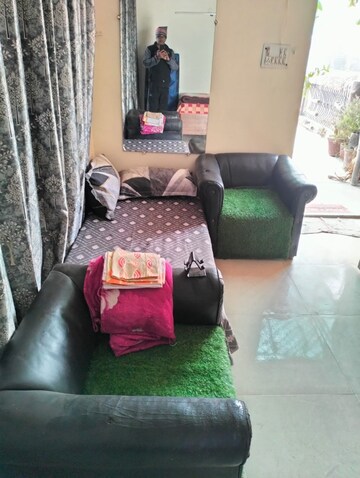 Living Room in 2 BHK Builder Floor at Laxmi Nagar – for Rent