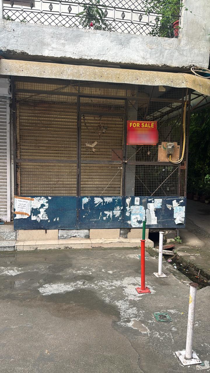 Retail Shop For Sale in Dilshad Garden