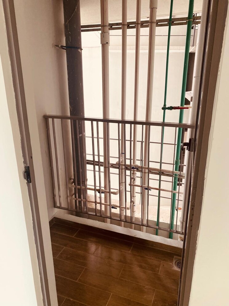 Balcony, kalpataru-immensa 3 Bedroom 996 Sq.Ft. Apartment In Kolshet Road Thane 9001933