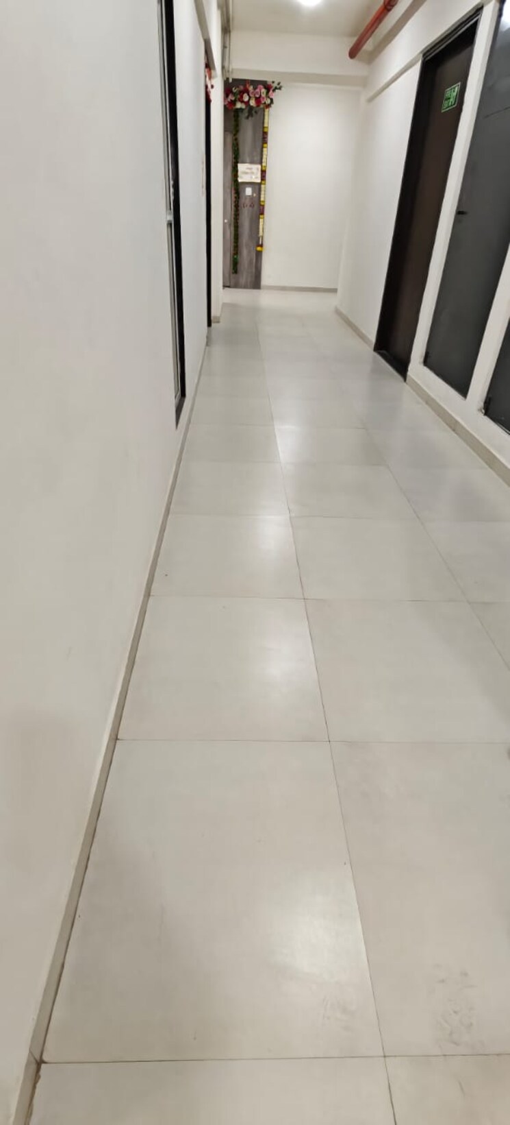 undefined, rosa-gardenia 1.5 Bedroom 555 Sq.Ft. Apartment In Ghodbunder Road Thane 9001943