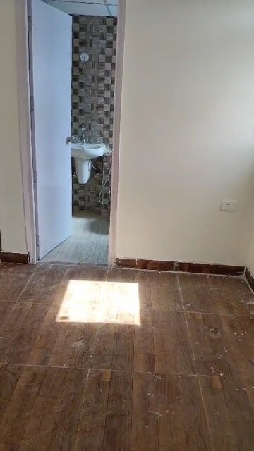 Furnished Amenities in 2 BHK Apartment at Ratan Pearls, Sector 16 Greater Noida – for Sale