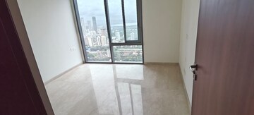 Room in 2 BHK Apartment at Piramal Mahalaxmi, Mahalaxmi – for Rent