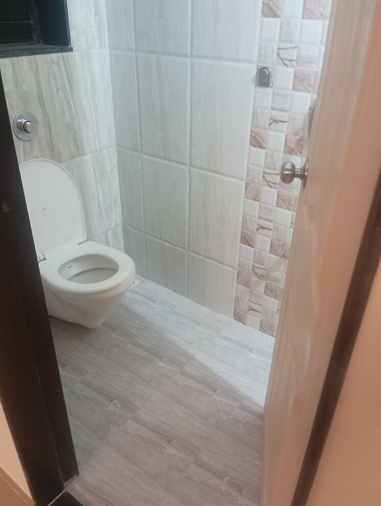 Bathroom, solitaire-heights 2 Bedroom 1050 Sq.Ft. Apartment In Malad West Mumbai 9001958