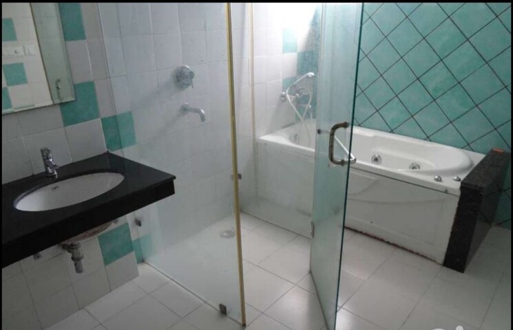Bathroom, rishita-mulberry-heights 3 Bedroom 1832 Sq.Ft. Apartment In Sushant Golf City Lucknow 9001975