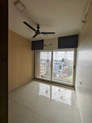 Room in 2 BHK Apartment at Tricity Panache, Sanpada – for Rent
