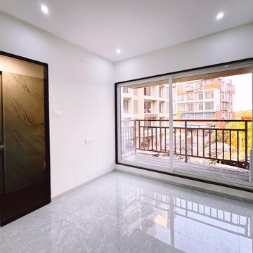 Room in 2 BHK Apartment at Matrix Landmark, Mosare – for Sale