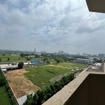 2 BHK Apartment For Rent in Pyramid Pride, Sector 76