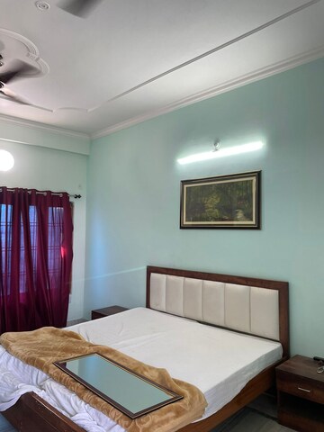 Bedroom in 6+ BHK Independent House at Nijampur Malhaur – for Rent