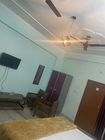 Team Area in 6+ BHK Independent House at Nijampur Malhaur – for Rent