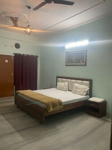 Bedroom in 6+ BHK Independent House at Nijampur Malhaur – for Rent