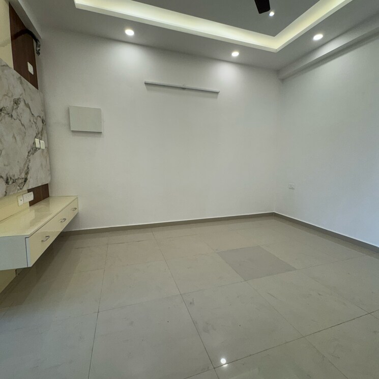 Kitchen, pyramid-pride 2 Bedroom 578 Sq.Ft. Apartment In Sector 76 Gurgaon 9001989