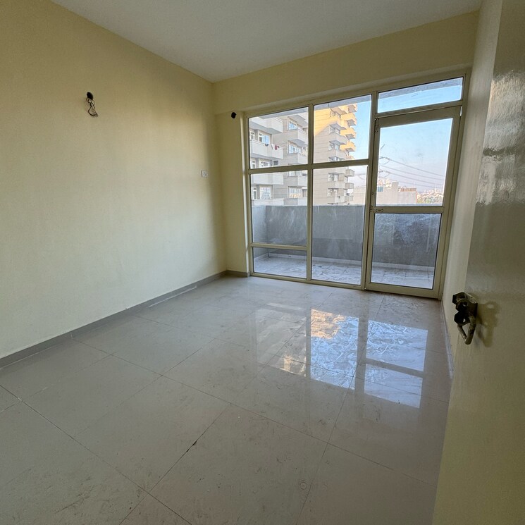 Room, pyramid-pride 2 Bedroom 578 Sq.Ft. Apartment In Sector 76 Gurgaon 9001998