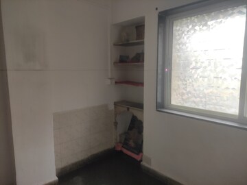 Room in 1 BHK Apartment at Ganesh Peth – for Rent