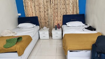  Pg For Rent in Santacruz East