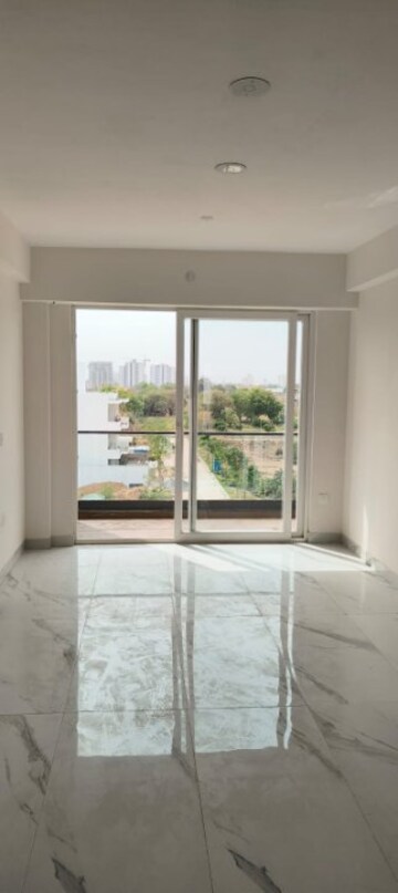 Room in 3.5 BHK Apartment at M3M Soulitude, Sector 89 – for Sale