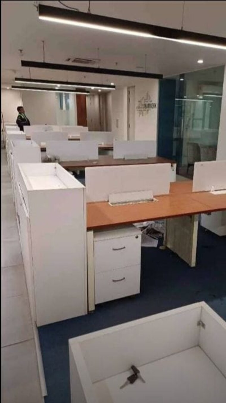 Team Area, advant-navis-business-park Commercial Office Space 1700 Sq.Ft. In Sector 142 Noida 9002046