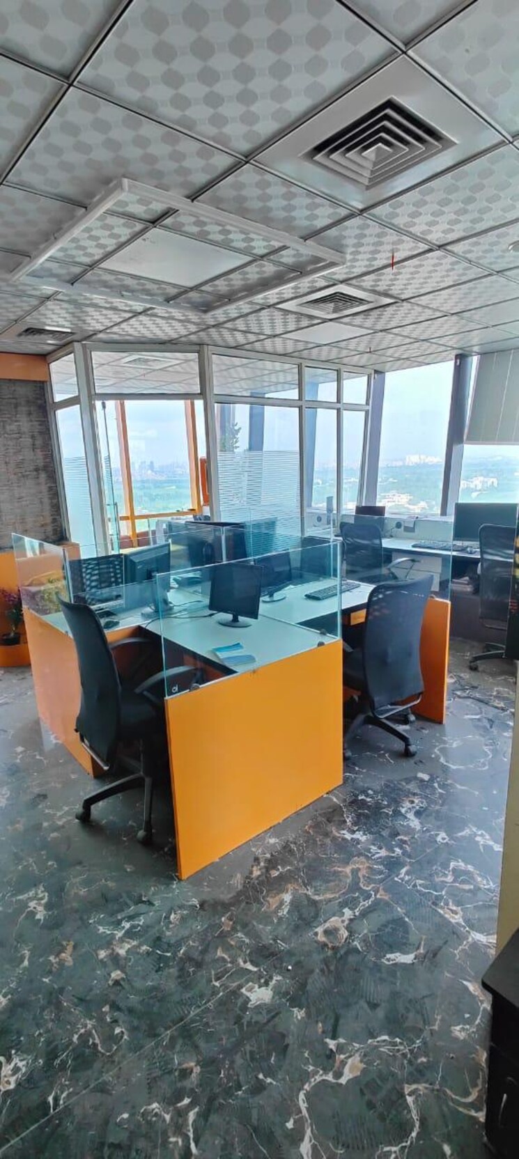 Team Area, advant-navis-business-park Commercial Office Space 700 Sq.Ft. In Sector 142 Noida 9002048