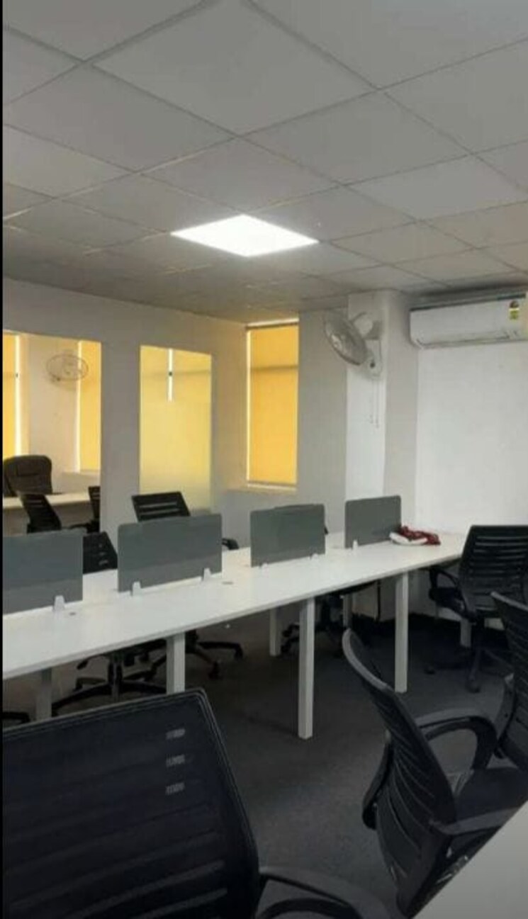 Team Area, advant-navis-business-park Commercial Office Space 2600 Sq.Ft. In Sector 142 Noida 9002050