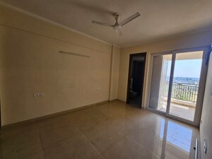 Room in 3.5 BHK Apartment at Sushma Urban Views, Ghazipur – for Sale