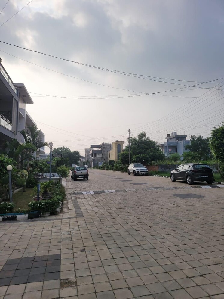 Exterior View, sbp-city-of-dreams-zirakpur  150 Sq.Yd. Plot In High Ground Zirakpur 9002058