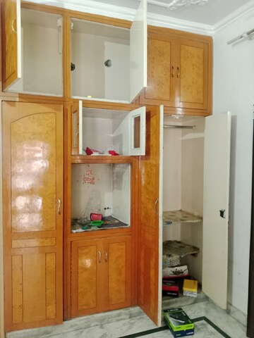 Furnished Amenities in 2 BHK Builder Floor at Huda – for Rent